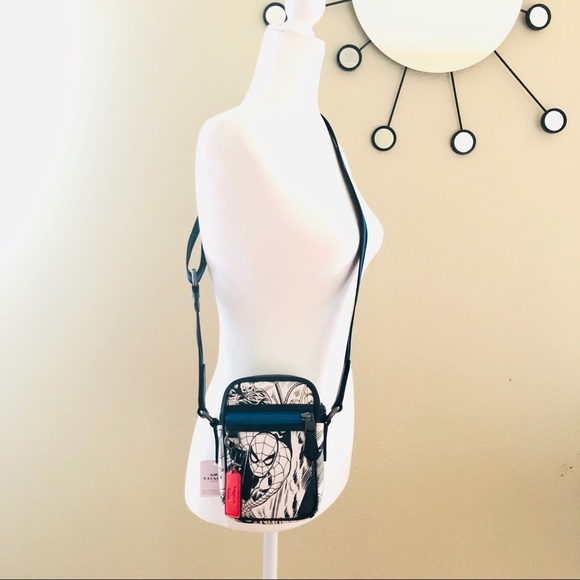 Coach Marvel Terrain Crossbody Comic print Bag - Picture 6 of 7